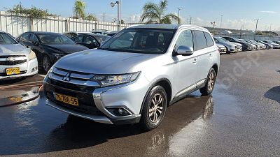 מיצובישי אאוטלנדר מודל 2017. 213,640 ק"מ, יד שנייה. מחיר מחירון: ₪70,000. תיבת הילוכים: אוטומטי 