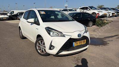 טויוטה יאריס מודל 2017. 187,943 ק"מ, יד רביעית. מחיר מחירון: ₪54,000. תיבת הילוכים: אוטומטי 