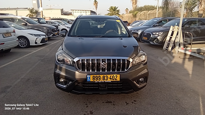 סוזוקי קרוס אובר מודל 2022. 42,775 ק"מ, יד ראשונה. מחיר מחירון: ₪101,600. תיבת הילוכים: אוטומטי 