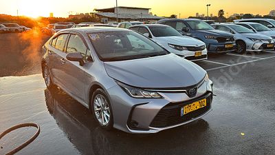 טויוטה קורולה מודל 2020. 134,090 ק"מ, יד שנייה. מחיר מחירון: ₪102,600. תיבת הילוכים: אוטומטי 