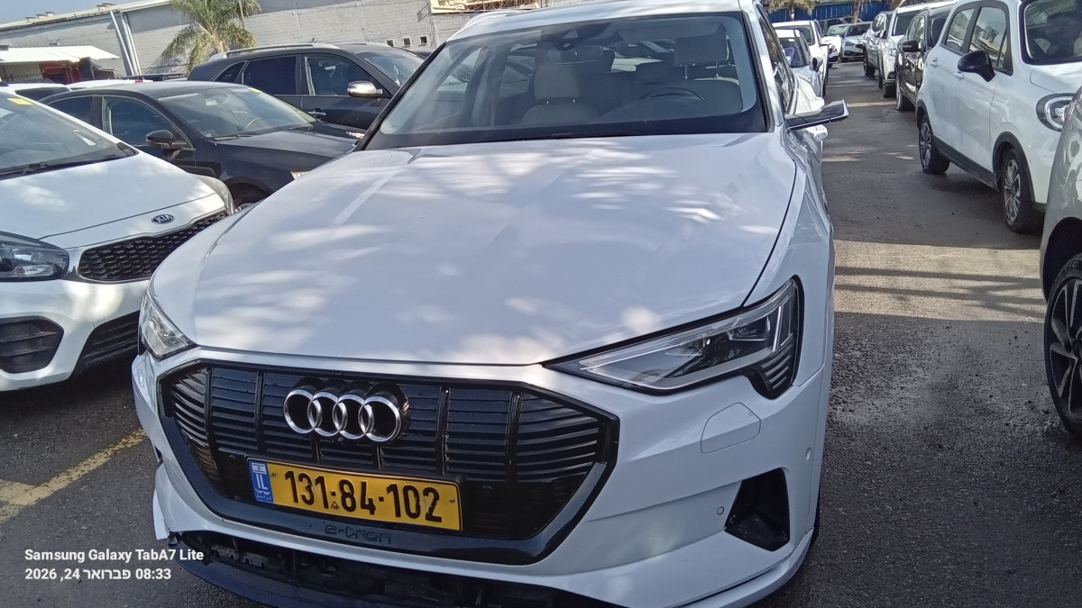אאודי ETRON