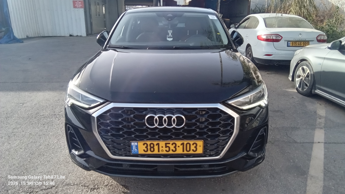 אאודי Q3 SBACK ETRON