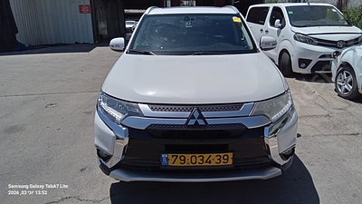 מיצובישי אאוטלנדר מודל 2016. 279,487 ק"מ, יד שלישית. מחיר מחירון: ₪73,000. תיבת הילוכים: 