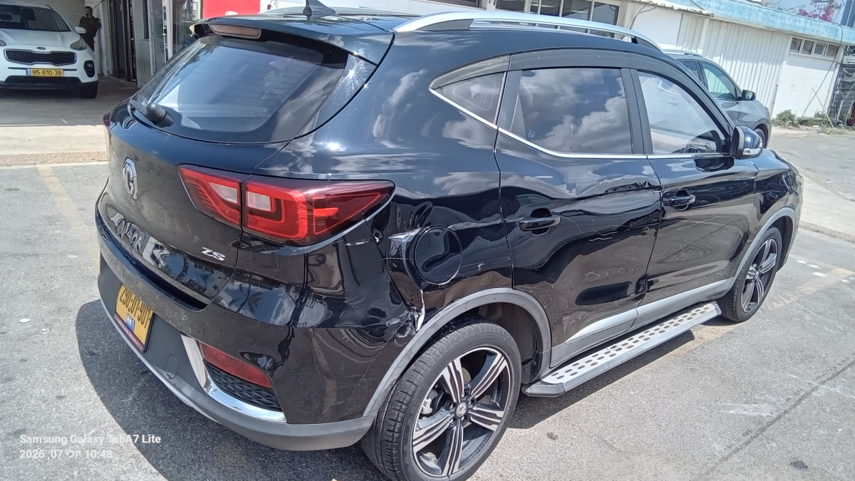 MG ZS