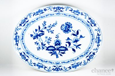 Travessa VA. Travessa em Porcelana da Vista Alegre com decoração Margão a azul. Marcada (pequeno