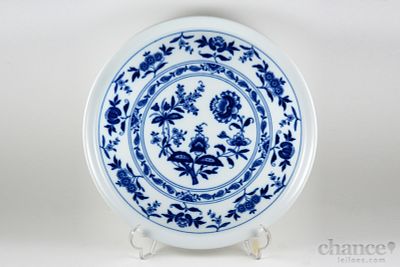 Prato de Bolo. Prato de bolo redondo em Porcelana da Vista Alegre com decoração Margão a azul.