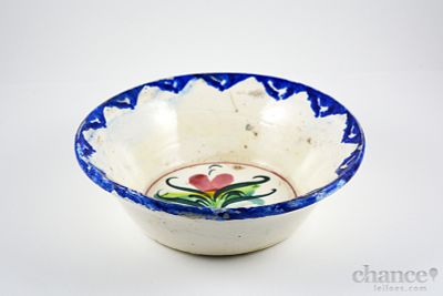 Taça em Faiança. Taça pequena do início do séc. XX em Faiança Portuguesa com decoração floral e