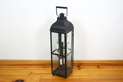 Candeeiro/Lanterna. Grande Candeeiro estilo Lanterna de 6 Lumes em Chapa e Vidro. Sinais de uso 