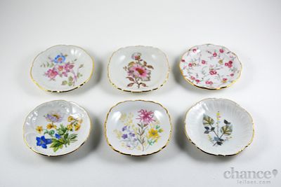 Pratinhos decorativos. 6 Pratinhos decorativos em Porcelana Alemã com diferentes decorações 