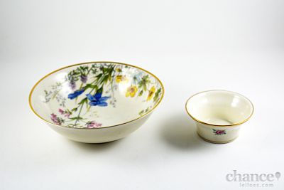 Duas Taças: Taça Porcelana da Bavaria e Tacinha da Vista Alegre. Marcadas. Diâm. 15,5 e 8cm