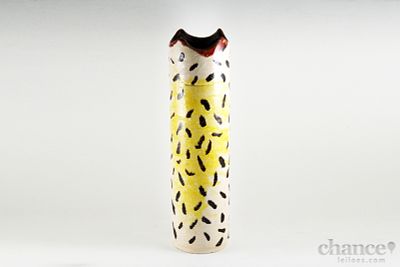 Jarra Tubular Modernista de bordo recortado de artesanato em Cerâmica vidrada e policromada. 