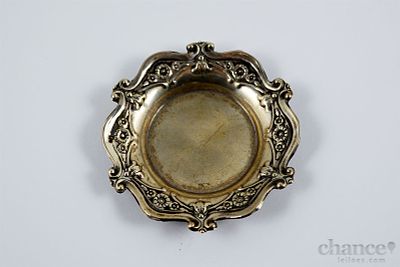 Salvinha em Prata Portuguesa, contraste &Aacute;guia com toque 833 e peso de 6,8gr. Di&acirc;m. 6cm aprox.