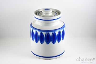 Pote em Cer&acirc;mica de Viana do Castelo pintado &agrave; m&atilde;o em tons de azul. Marcado. Alt. 18cm