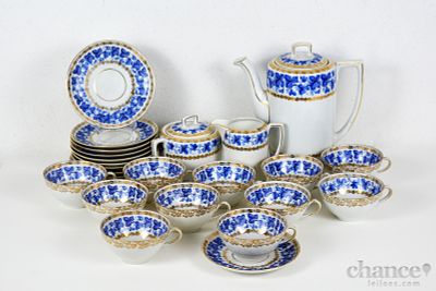 Servi&ccedil;o de Ch&aacute; do in&iacute;cio do s&eacute;c. XX em Porcelana da Checoslov&aacute;quia com decora&ccedil;&atilde;o vegetalista a 