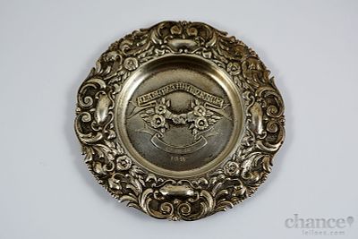 Salvinha "O Amor Tudo Vence" em Prata Portuguesa, contraste &Aacute;guia com toque 833. Com data 