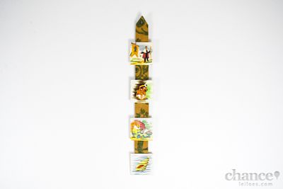 Pe&ccedil;a de parede decorativa em Serapilheira pintada com 4 Azulejos da F&aacute;brica Aleluia, Aveiro. 