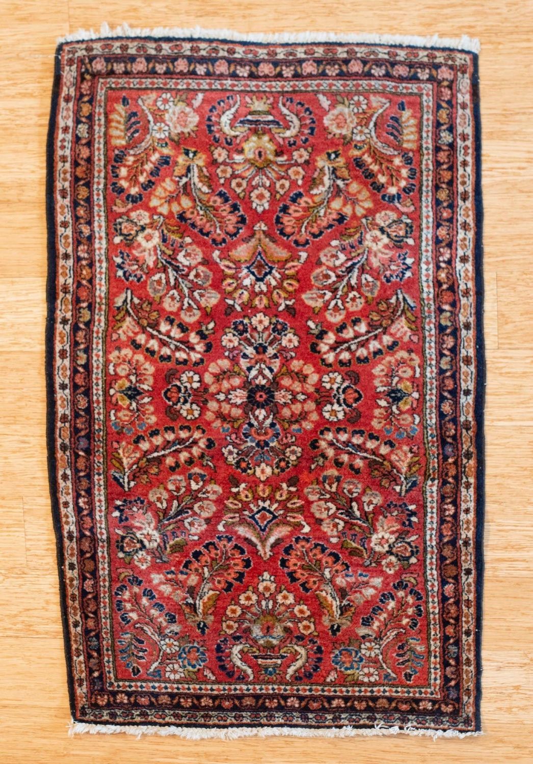 Lot 198 FINE ANTIQUE PERSIAN SAROUK RUG. Chapel Street Auctions