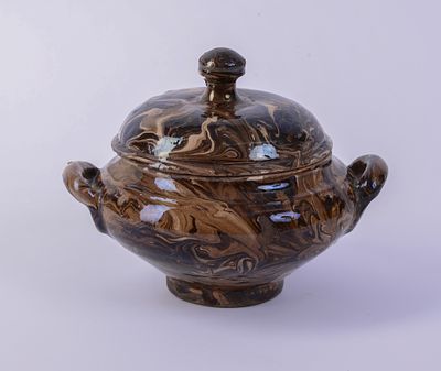 Sarreguemines Mochaware Covered Bowl. Height 8 inches, diameter 8 inches. Small loss to lid, a 