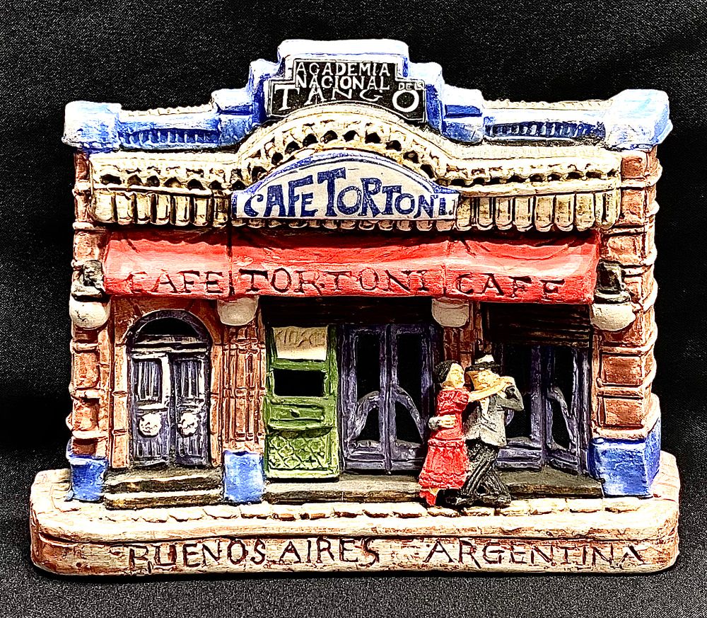 CLAUDIO GUSTAVO WERNER ARGENTINA
פסל שטוח לתליה, גבס וצביעת יד אומן, חתום, מהדורה מוגבלת 