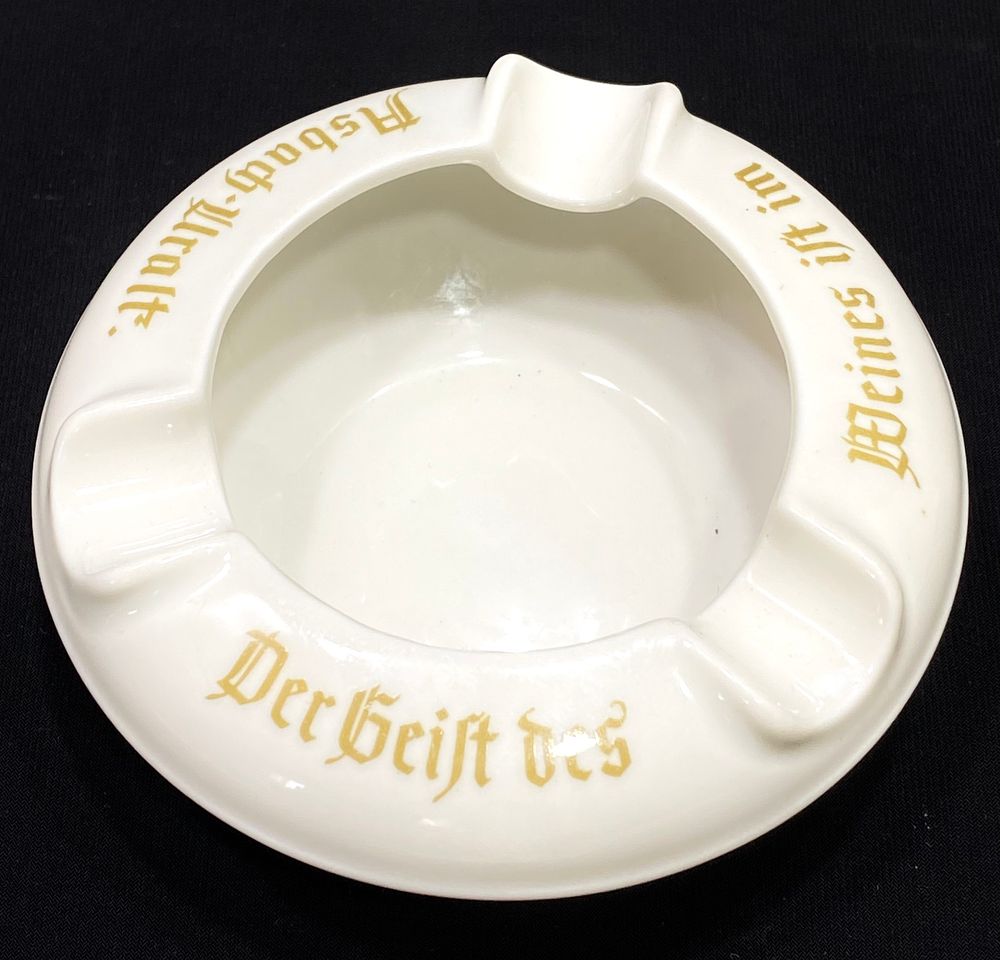 מאפרת פורצלן אייבורין עם פרסומת, נדירה, קוטר 10.5 ס"מ, תוצרת THOMAS MARKTREDWITZ GERMANY 