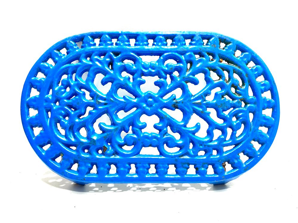 תחתית לסיר חם וינטאג' אירופאי, יציקת ברזל בציפוי אמייל עם עבודת חוסר, 22X13X2 ס"מ