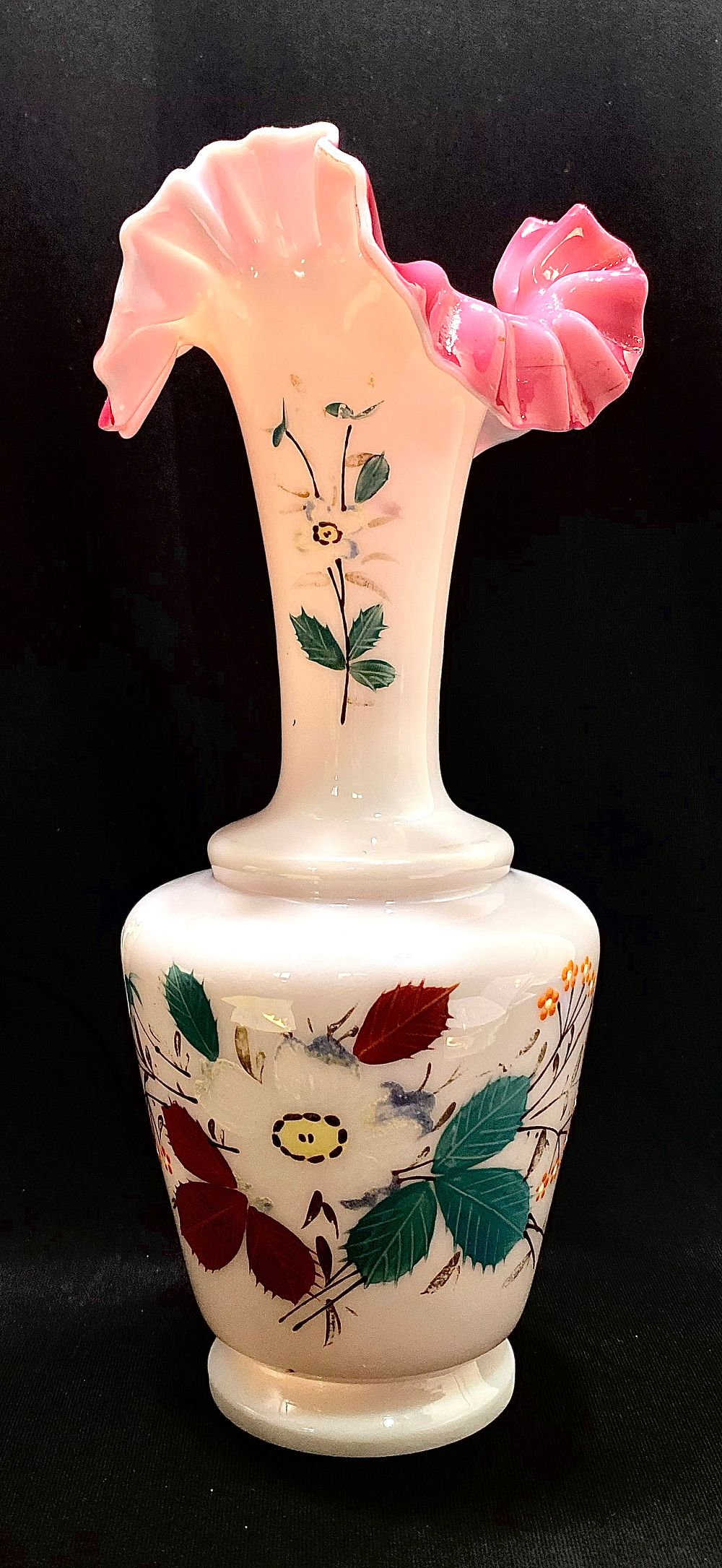 אגרטל זכוכית אופליסטית, עבודת יד אומן, מחצית הראשונה מאה ה-20, אירופאי, ציור עבודת יד, גובה 26 ס"מ