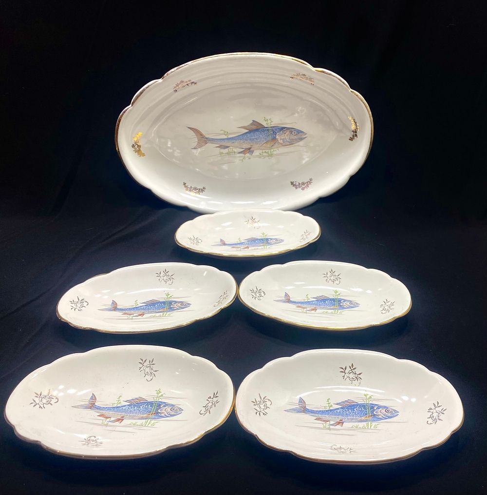 סט להגשת דגים תוצרת קדר ישראלית, צלחת הגשה - 29X19 ס"מ, 5 צלחות אישיות 16X10 ס"מ