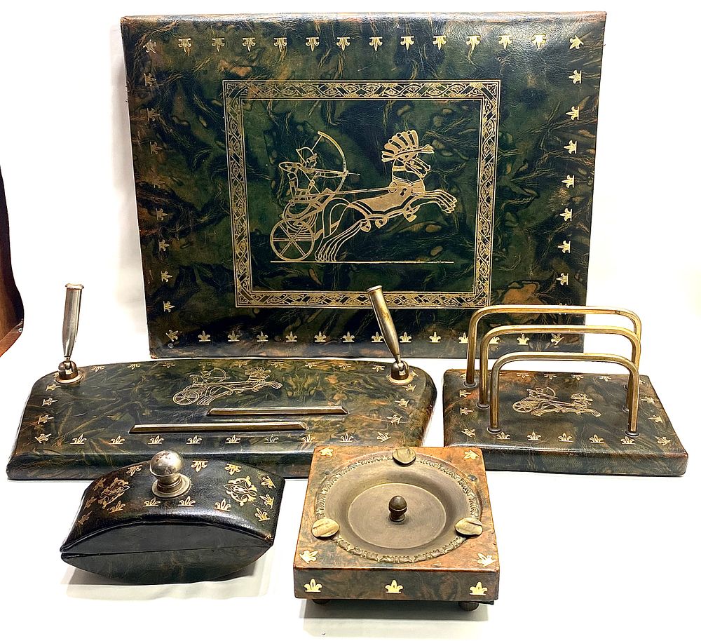 סט/מערכת וינטאג' 5 אביזרים לשולחן עבודה, חיפוי עור מעוטר הדפס בזהב עם מוטיבים "מצרים עתיקה" 