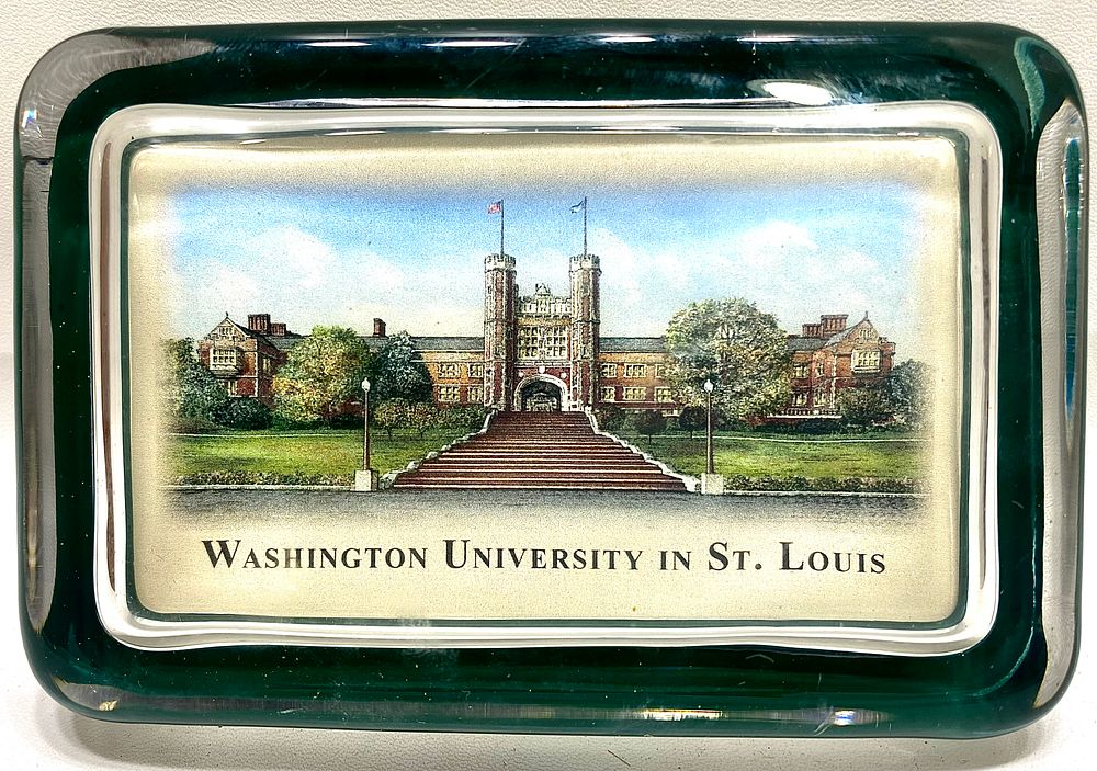 משקולת נייר זכוכית תוצרת DEVENS MASSACHUSETTS
מדבקת מקור, בסיס קטיפה, 1X7X2 ס"מ