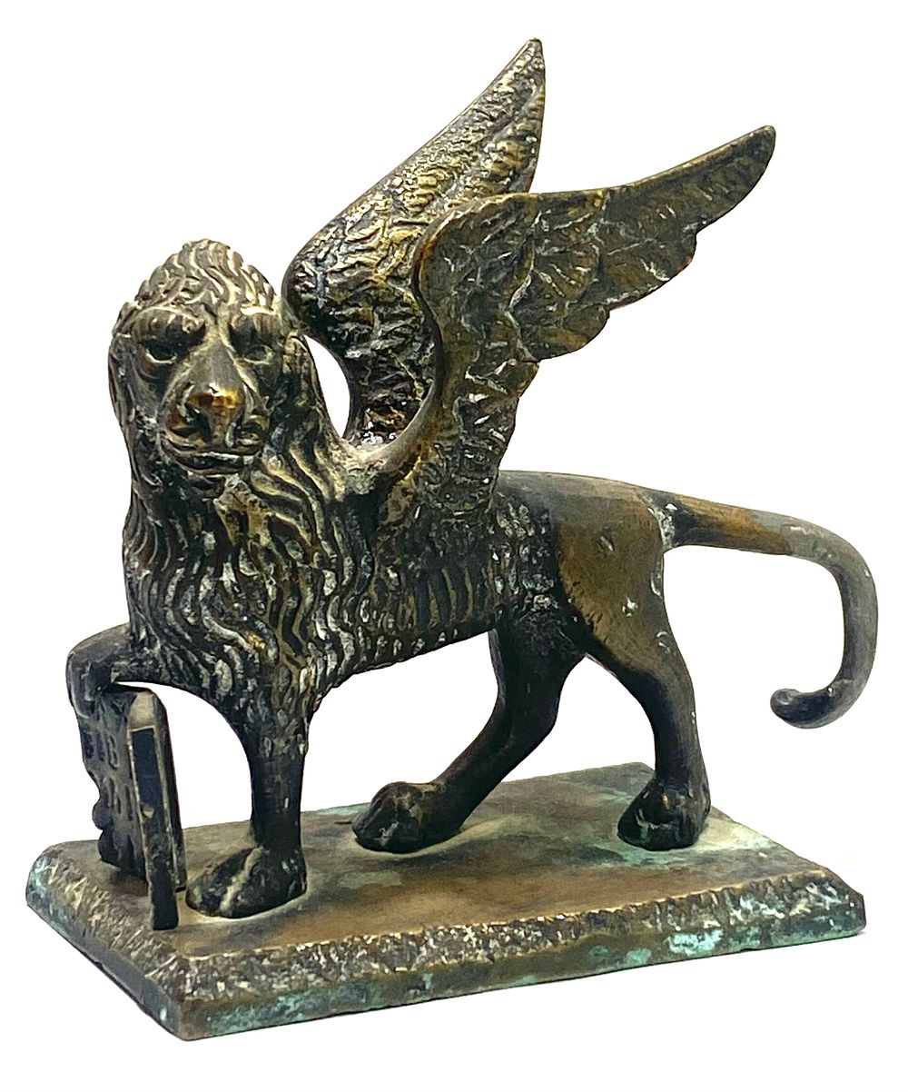 פסל ברונזה על פי "אריה סן מרקוס", על מעמד ייעודי גם ברונזה, פריט מסוג GRANT TOUR, 9X5X10.5 ס"מ 