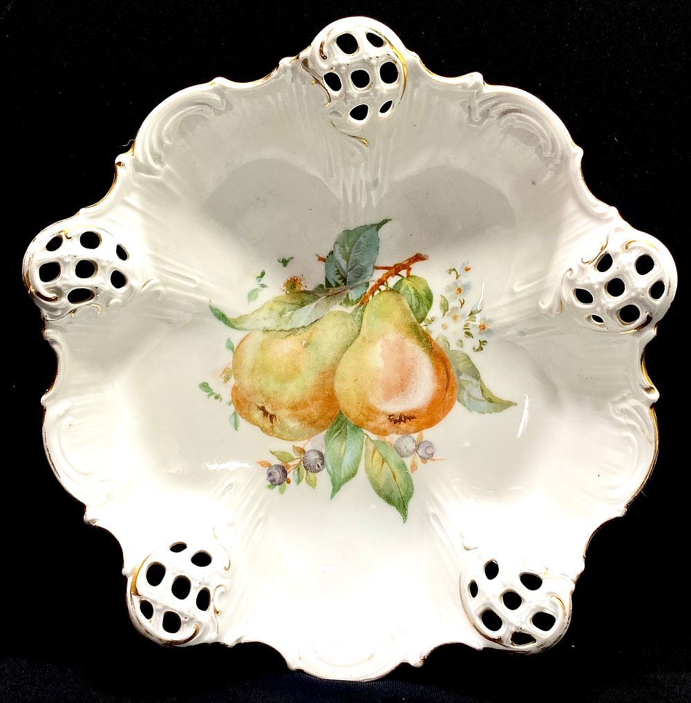 קערת פורצלן וינטאג' תוצרת ROSENTHAL FINE GERMANY PORZELLAN מהדורה MOLIERE, עבודת חוסר, נגיעות 