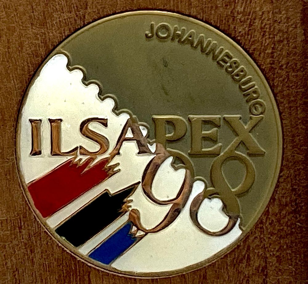 מדליות ברונזה עם אמייל, לתערוכת הבולים הבינלאומית
ILSAPEX 1998
ביוהנסבורג, באריזה עץ זית, קוטר 