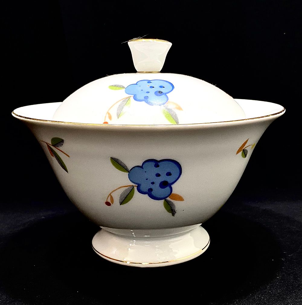 ARZBERG FINE BONE GERMANY PORZELLAN
בונבוניירה פורצלן ארט דקו , ציור עבודת יד אומן בשילוב 