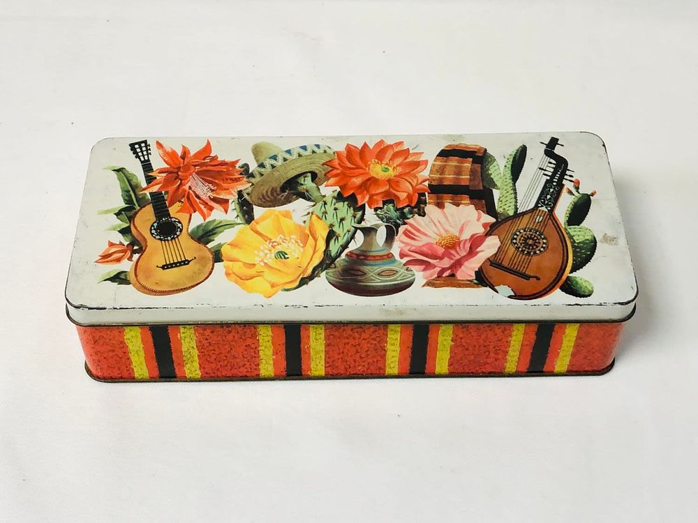 קופסת פח נאה, אירופאית, בפנים מעט שחיקה, 2X9X5 ס"מ