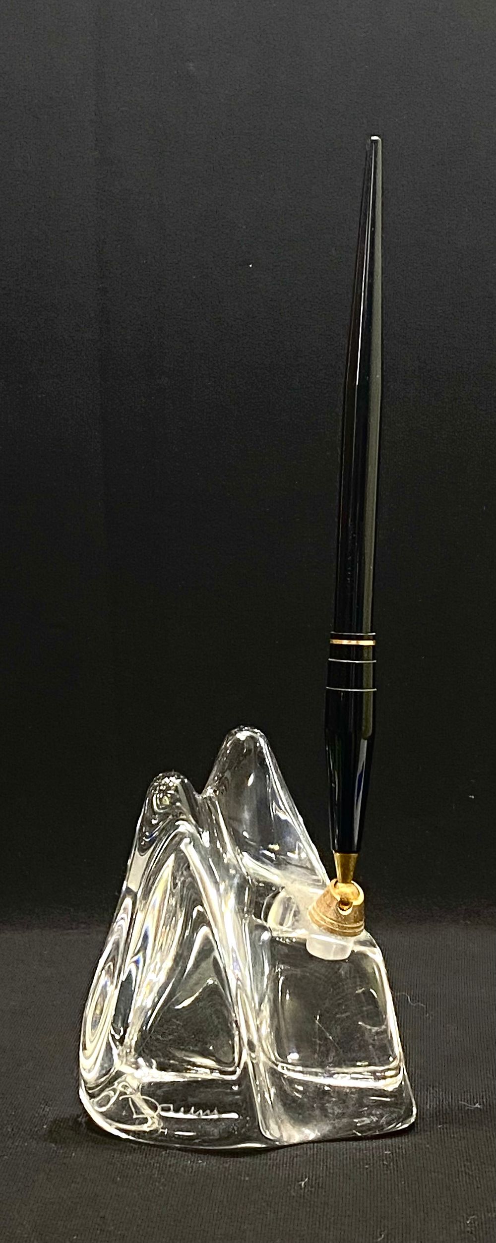 DAUM FRANCE CRISTAL
משקולת נייר משולבת מחזיק עת
קריסטל, עט מקורית, ציפורן זהב 18 קארט (נבדק) 