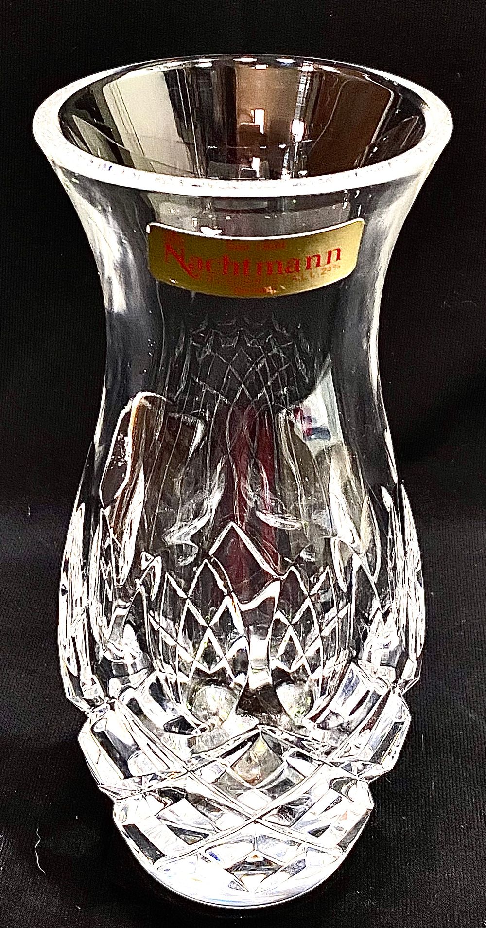 אגרטל קריסטל תוצרת NACHTMANN GERMANY, מדבקת מקור, ליטוש עבודת יד, גובה 16 ס"מ, בועת אוויר/פגם 