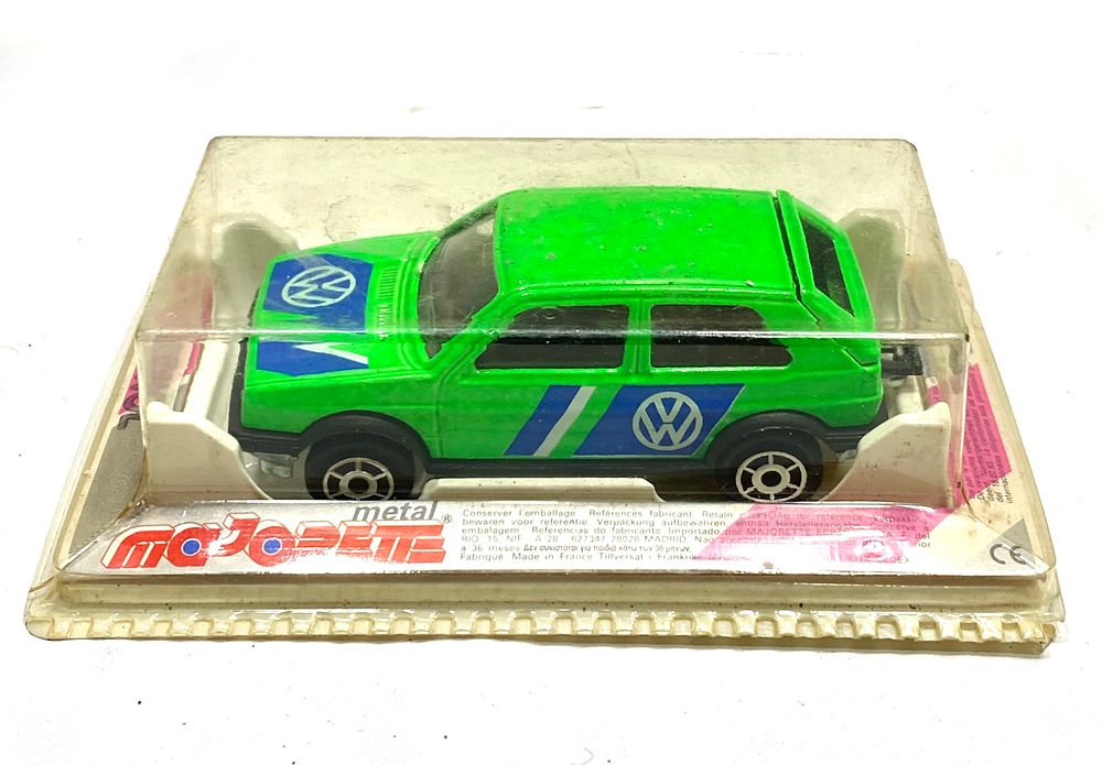 דגם רכב וינטאג', 1/64, מתכת, תוצרת METAL MAJORETTE FRANCE, באריזה מקורית (סימני גיל קלים ראה 