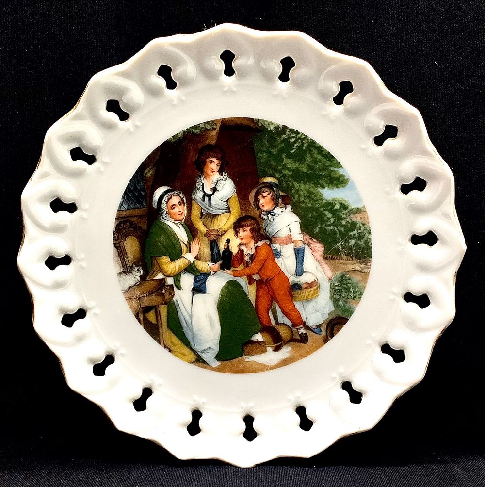 צלחת אספנות פורצלן תוצרת BAREUTHER FINE GERMASNY PORZELLAN, עבודת חוסר עדינה ודקאלים, קוטר 21 