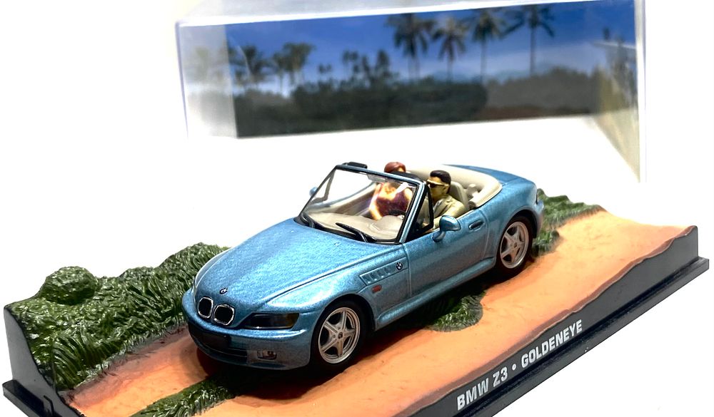 לאספני נושא JAMES BOND ג'יימס בונד 007
ולאספני דגמי מכוניות
מהדורה מוגבלת 2006 של שיתוף פעולה 