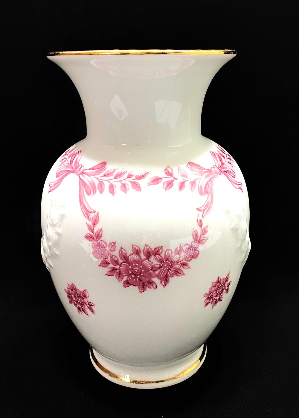 אגרטל פורצלן וינטאג' תוצרת Bareuther fine Germany porzellan , עבודת בלט אלגנטית ציור עבודת יד 