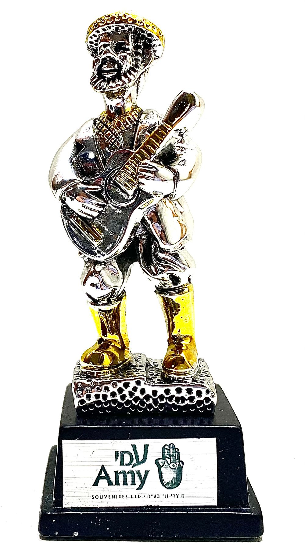 פסל כסף 925 אלקטרופורמינג עם ציפוי זהב, על מעמד ייעודי מעץ, תוצרת "עמי תשמשי קדושה ישראל" 