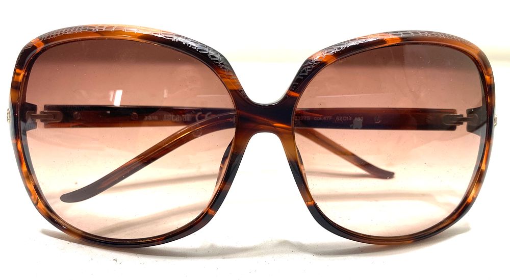 משקפי שמש JUST CVALLI מודל JC 327S, שמורים, חתומים