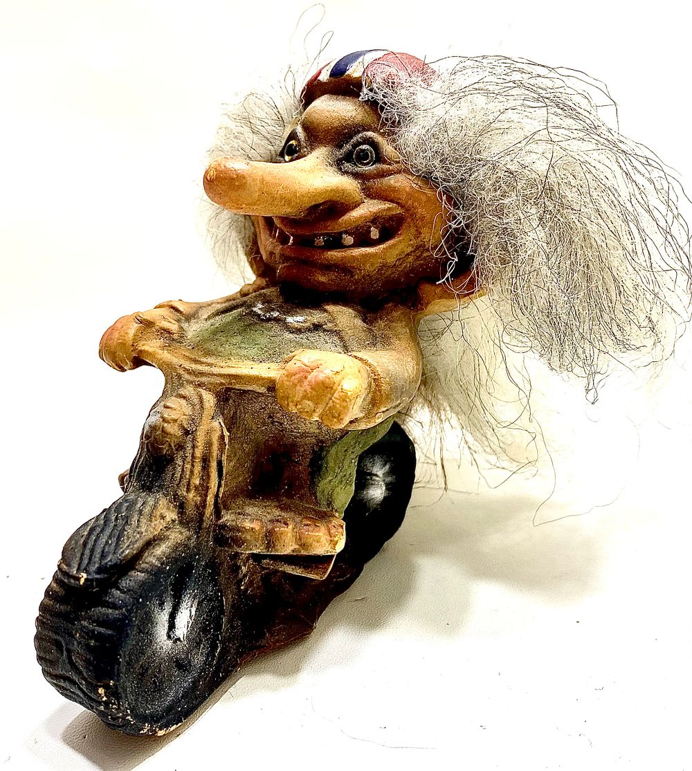 טרול נורבגי מקורי, עבודת יד תוצרת MY FORM TROLL, מדבקת מקור, 11X10.5X5.5 ס"מ