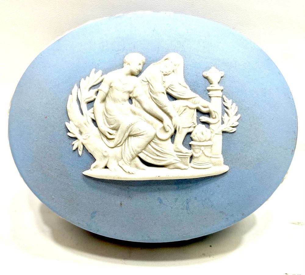 קופסת תכשיטים וינטאג', תוצרת WEDGWOOD, אנגליה, חתום, 11X9X5 ס"מ