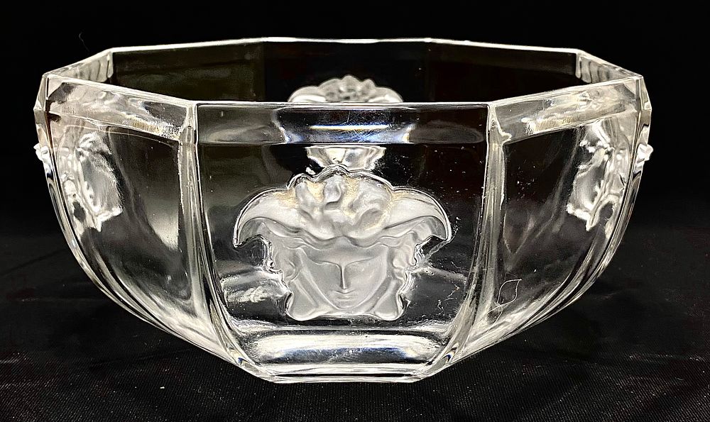 קערת קריסטל יוקרתי מדגם VERSACE MEDUSA LUMIERE המיוצרת ע"י ROSENTHAL GERMANY CRISTAL, חתומה 