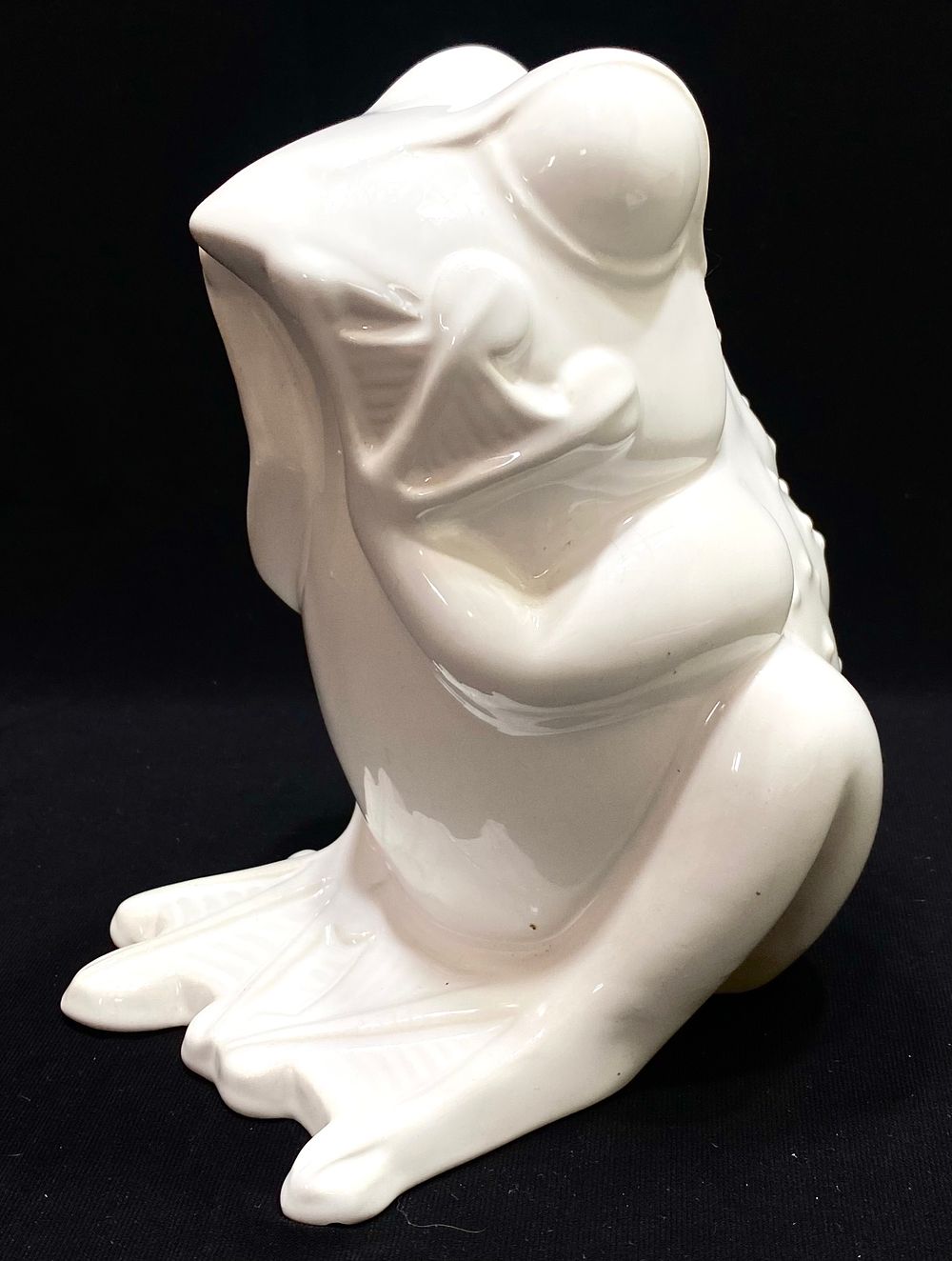 פסל פורצלן וינטאג' תוצרת PEREIRAS PORTUGAL ART PORCELAUNE, חתום, 16X15X13 ס"מ