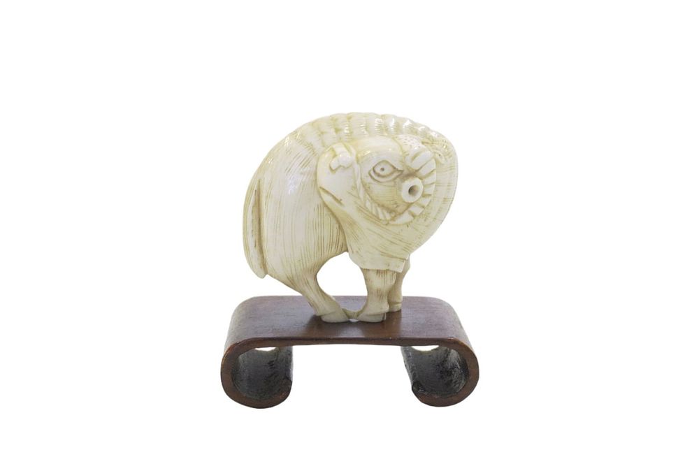 Lot 22: CARVED JAPANESE RAM NETSUKE