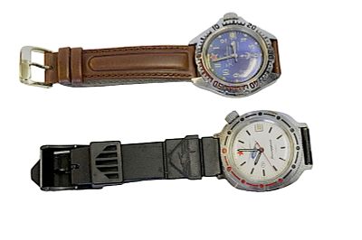 2 VINTAGE RUSSIAN KOMANDIRSKIE WATCHES - WORKING. Both are vintage and both are in working 