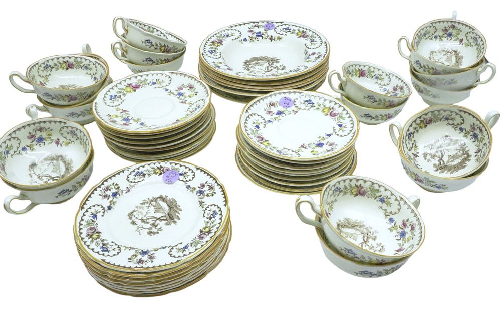 Lot 65: 53 PC ROYAL DOULTON THE BEAUFORT ELEGANT CHINA