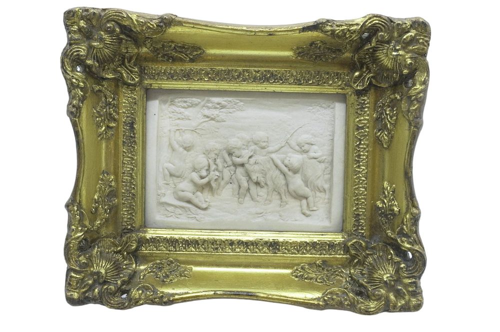 Lot 146: ANTIQUE PERFUGIUM MARBLE PLAQUE CHERUBS